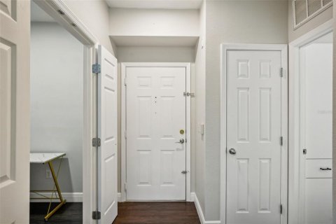 Condo in Tampa, Florida, 2 bedrooms  № 1433604 - photo 28