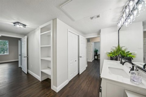 Condo in Tampa, Florida, 2 bedrooms  № 1433604 - photo 26