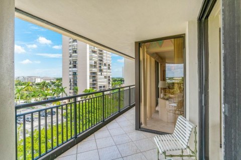 Condo in West Palm Beach, Florida, 2 bedrooms  № 1068450 - photo 19