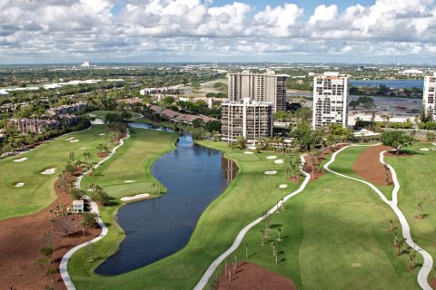 Condo in West Palm Beach, Florida, 2 bedrooms  № 1068450 - photo 15