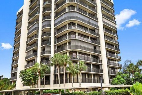 Condo in West Palm Beach, Florida, 2 bedrooms  № 1068450 - photo 17