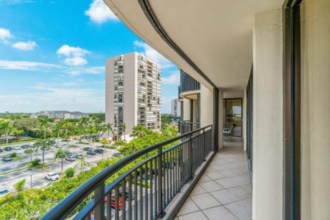 Condo in West Palm Beach, Florida, 2 bedrooms  № 1068450 - photo 20