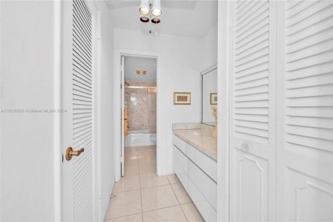 Copropriété à vendre à Pembroke Pines, Floride: 1 chambre, 74.32 m2 № 1282161 - photo 9