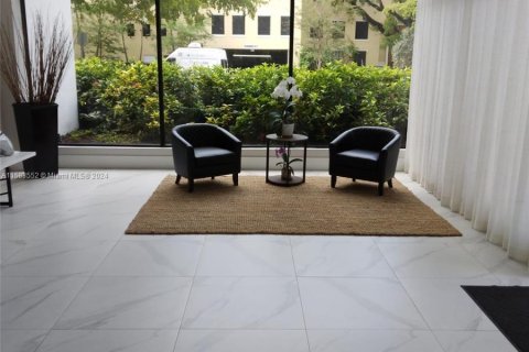 Condominio en venta en Coral Gables, Florida, 2 dormitorios, 89.19 m2 № 1167797 - foto 4