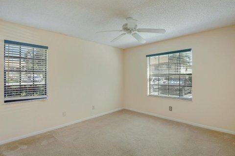 Condo in Jupiter, Florida, 2 bedrooms  № 1061258 - photo 24