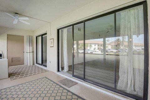 Condo in Jupiter, Florida, 2 bedrooms  № 1061258 - photo 14