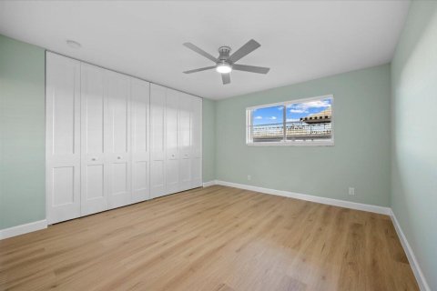 Condo in Lake Park, Florida, 2 bedrooms  № 1061257 - photo 26