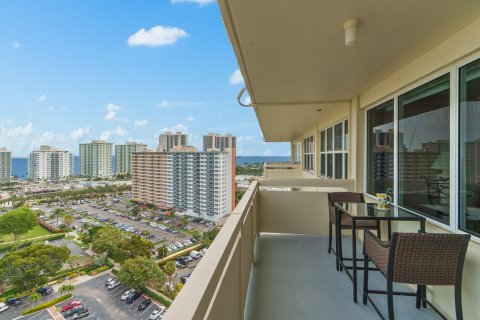 Condo in Fort Lauderdale, Florida, 2 bedrooms  № 1061295 - photo 18