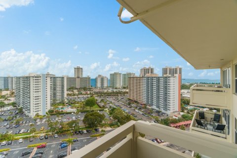 Condo in Fort Lauderdale, Florida, 2 bedrooms  № 1061295 - photo 17