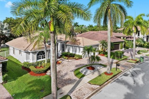 Villa ou maison à vendre à Weston, Floride: 4 chambres, 252.32 m2 № 1398369 - photo 2