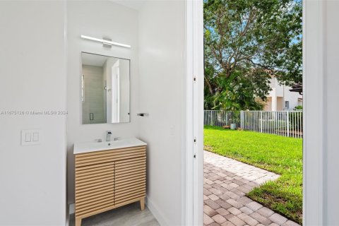 Casa en venta en Weston, Florida, 4 dormitorios, 252.32 m2 № 1398369 - foto 21