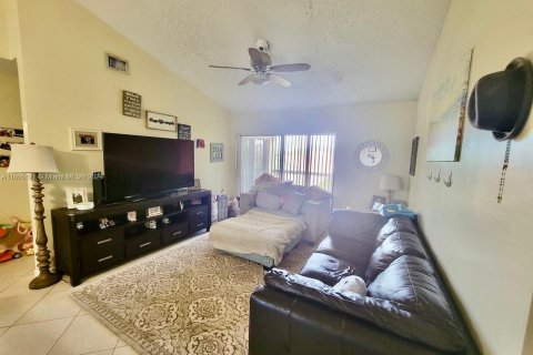 Copropriété à vendre à Coral Springs, Floride: 2 chambres, 88.26 m2 № 1225266 - photo 4