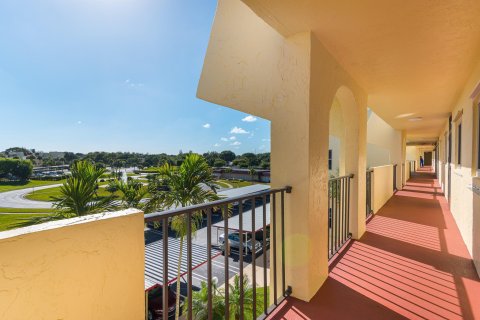 Copropriété à vendre à Boca Raton, Floride: 2 chambres, 120.77 m2 № 1092772 - photo 1