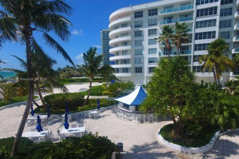 Condominio en alquiler en Miami Beach, Florida, 2 dormitorios, 95.69 m2 № 1356915 - foto 2