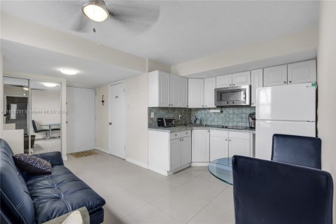 Copropriété à louer à Miami Beach, Floride: 1 chambre, 40.32 m2 № 1356996 - photo 2