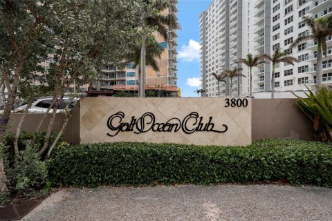 Condo in Fort Lauderdale, Florida, 1 bedroom  № 1058761 - photo 1