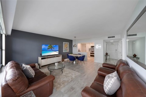 Condo in Fort Lauderdale, Florida, 1 bedroom  № 1058761 - photo 16