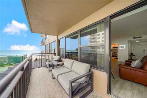 Condo in Fort Lauderdale, Florida, 1 bedroom  № 1058761 - photo 12