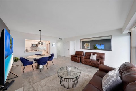 Condo in Fort Lauderdale, Florida, 1 bedroom  № 1058761 - photo 15