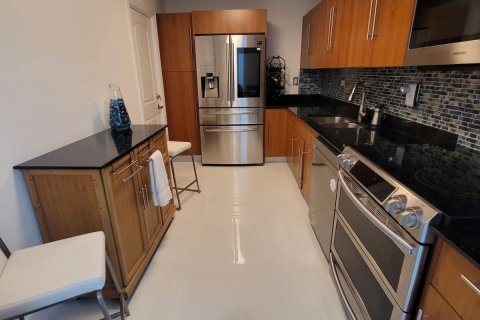 Condo in Hollywood, Florida, 1 bedroom  № 1207790 - photo 11