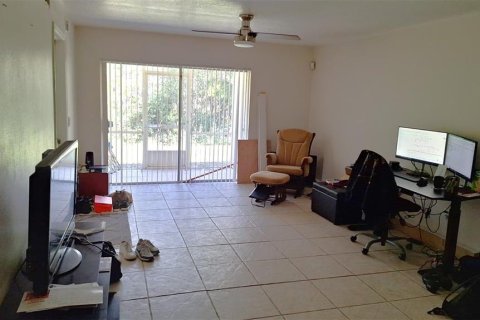 Condominio en venta en Orlando, Florida, 3 dormitorios, 107.95 m2 № 1083491 - foto 13