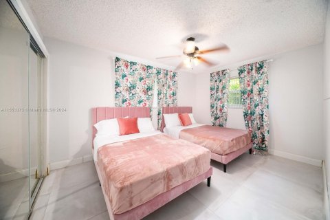 Villa ou maison à vendre à Fort Lauderdale, Floride: 5 chambres, 186.92 m2 № 1075257 - photo 13