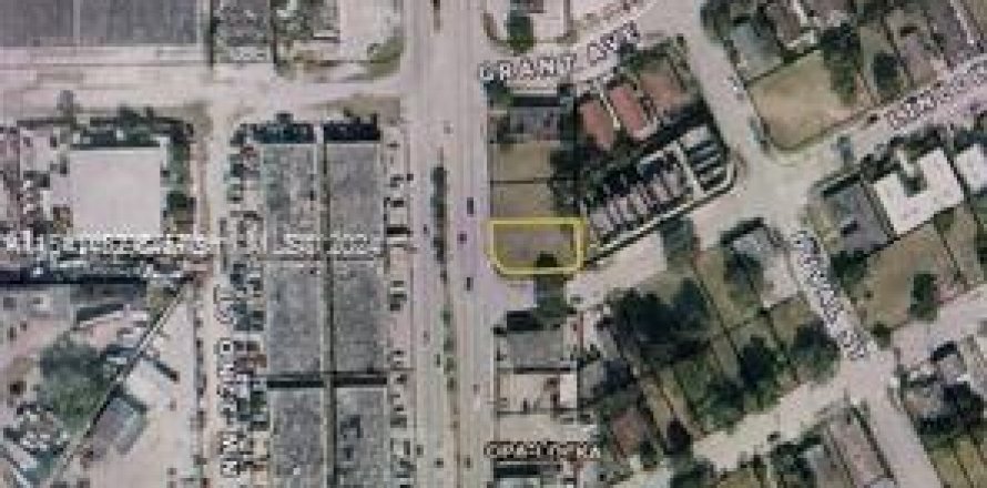 Immobilier commercial à Opa-locka, Floride № 1320638