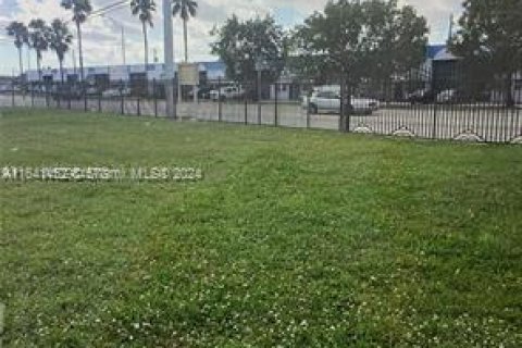 Immobilier commercial à vendre à Opa-locka, Floride № 1320638 - photo 6