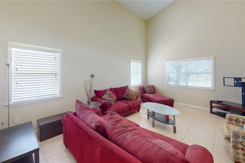 House in Brandon, Florida 4 bedrooms, 281.96 sq.m. № 1351574 - photo 9