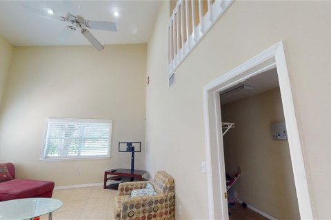 House in Brandon, Florida 4 bedrooms, 281.96 sq.m. № 1351574 - photo 2