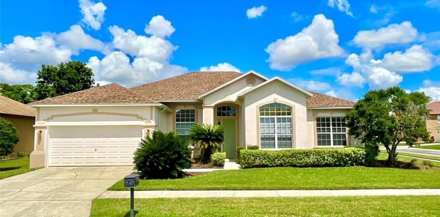 House in Davenport, Florida 4 bedrooms, 225.1 sq.m. № 1347079