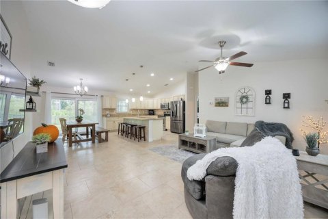 Villa ou maison à vendre à North Port, Floride: 3 chambres, 132.57 m2 № 1371369 - photo 6