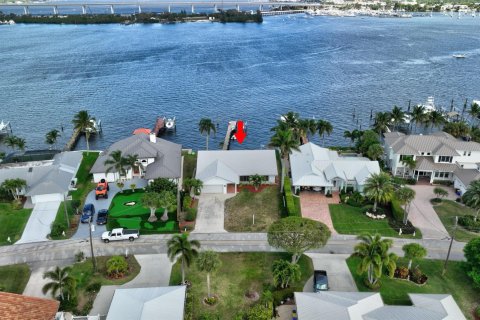 Casa en venta en Palm City, Florida, 3 dormitorios, 202.81 m2 № 1061105 - foto 12
