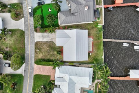 Villa ou maison à vendre à Palm City, Floride: 3 chambres, 202.81 m2 № 1061105 - photo 1