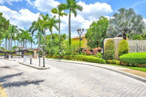 Villa ou maison à vendre à Pembroke Pines, Floride: 5 chambres, 290.23 m2 № 1240563 - photo 3