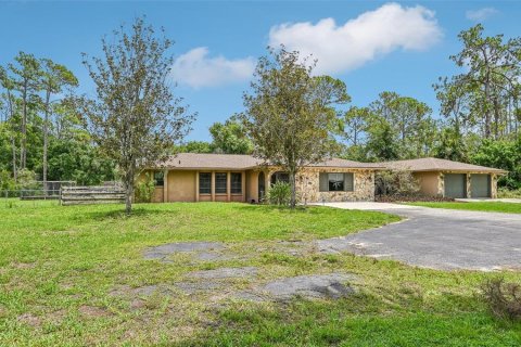 House in North Port, Florida 3 bedrooms, 181.44 sq.m. № 1247285 - photo 8