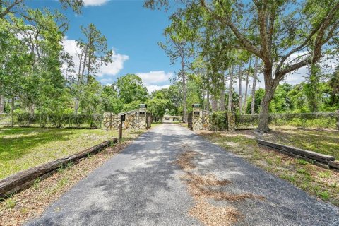 Villa ou maison à vendre à North Port, Floride: 3 chambres, 181.44 m2 № 1247285 - photo 10