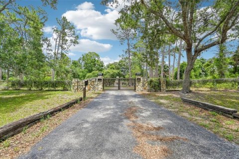 House in North Port, Florida 3 bedrooms, 181.44 sq.m. № 1247285 - photo 11