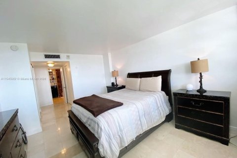 Copropriété à vendre à North Miami, Floride: 2 chambres, 101.82 m2 № 1050515 - photo 12