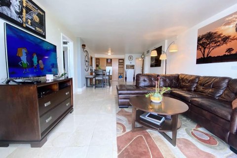 Condominio en venta en North Miami, Florida, 2 dormitorios, 101.82 m2 № 1050515 - foto 6