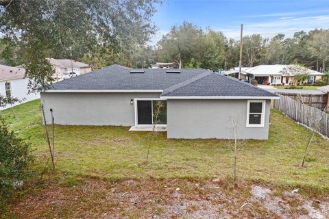 House in DeLand, Florida 4 bedrooms, 142.98 sq.m. № 1247973 - photo 24