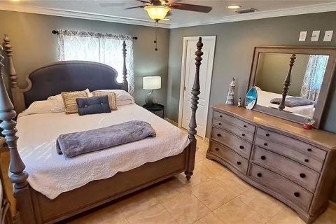 House in Okeechobee, Florida 5 bedrooms, 429.21 sq.m. № 1036143 - photo 15
