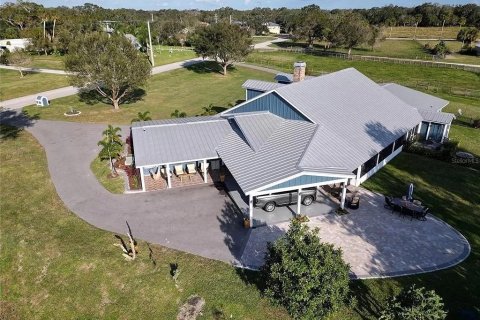 Villa ou maison à vendre à Okeechobee, Floride: 5 chambres, 429.21 m2 № 1036143 - photo 2