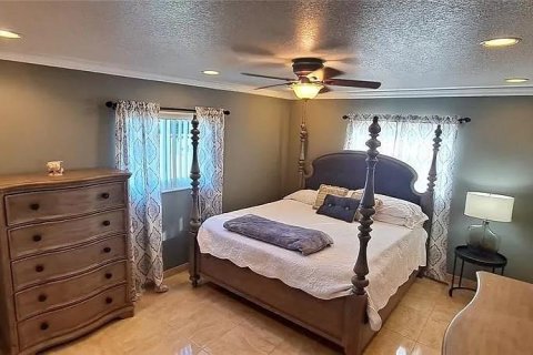 Casa en venta en Okeechobee, Florida, 5 dormitorios, 429.21 m2 № 1036143 - foto 17