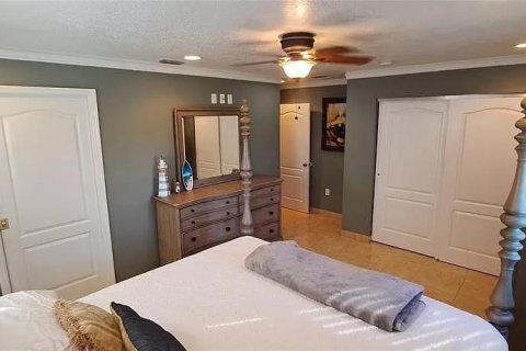 Casa en venta en Okeechobee, Florida, 5 dormitorios, 429.21 m2 № 1036143 - foto 16