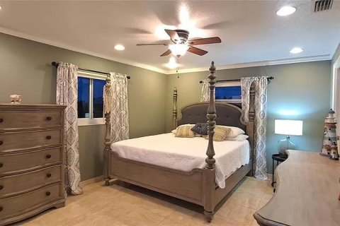 Casa en venta en Okeechobee, Florida, 5 dormitorios, 429.21 m2 № 1036143 - foto 14
