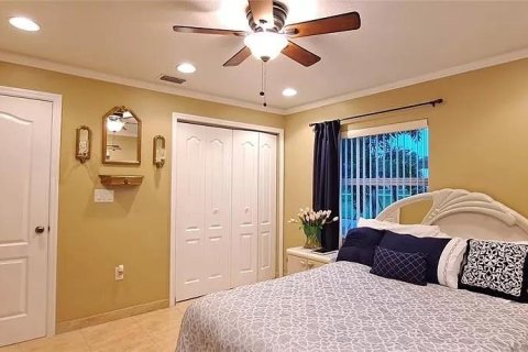 Casa en venta en Okeechobee, Florida, 5 dormitorios, 429.21 m2 № 1036143 - foto 21