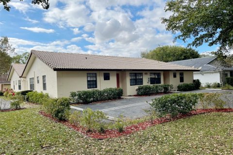 Immobilier commercial à vendre à Coral Springs, Floride: 363.71 m2 № 1036144 - photo 4