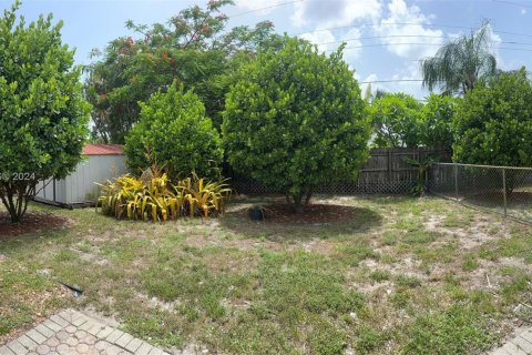 House in Fort Lauderdale, Florida 3 bedrooms, 117.52 sq.m. № 1281511 - photo 14