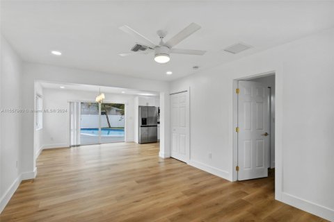 Villa ou maison à vendre à Hallandale Beach, Floride: 3 chambres, 102.01 m2 № 1080350 - photo 6